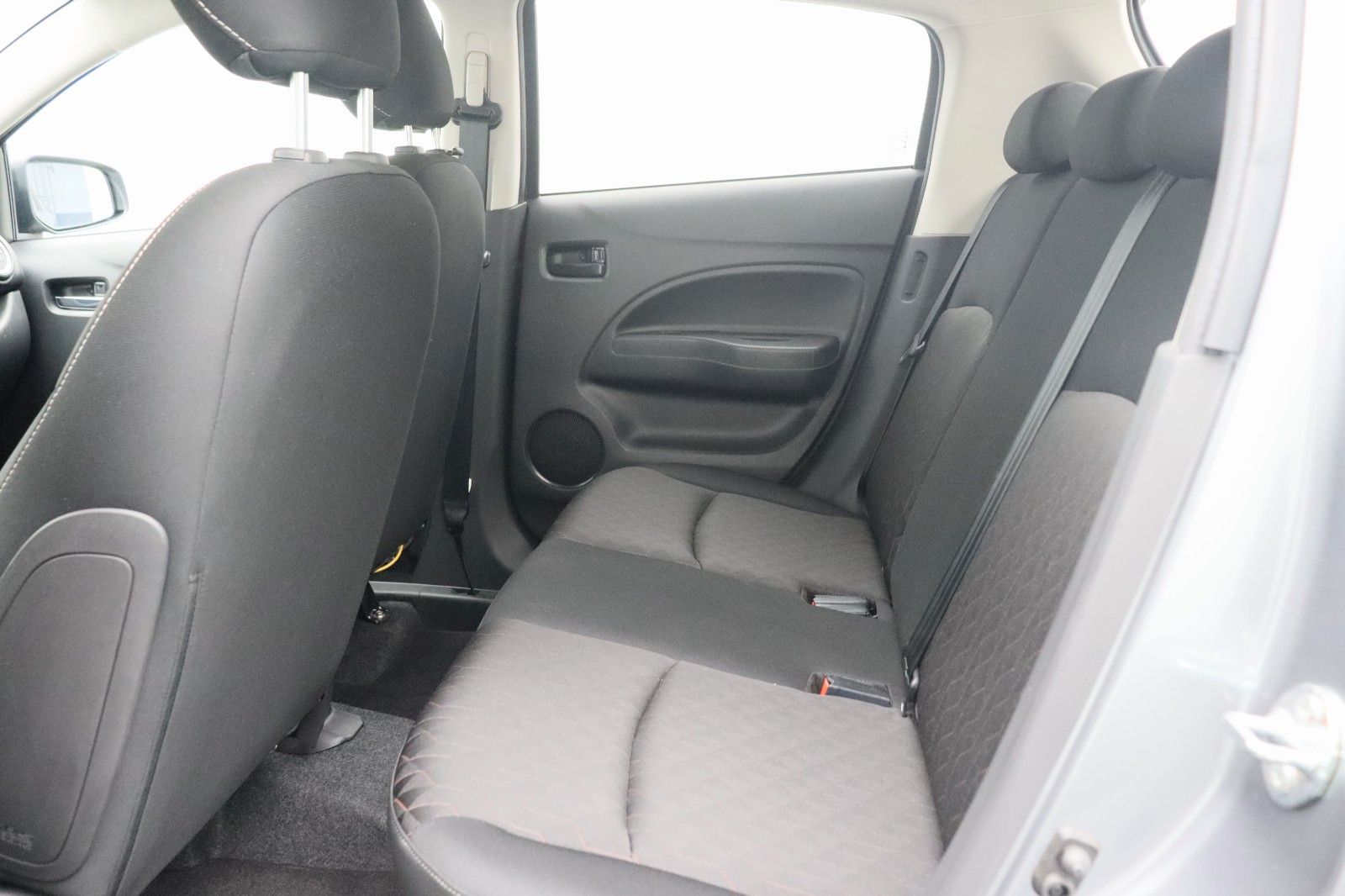 Fahrzeugabbildung Mitsubishi Space Star 1.2 Intro Edition+