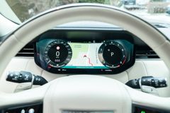 LAND ROVER Range Rover SV / 360° / PANO / LWB / P615 / 23" LAND ROVER Range Rover SV / 360° / PANO / LWB / P615 / 23"