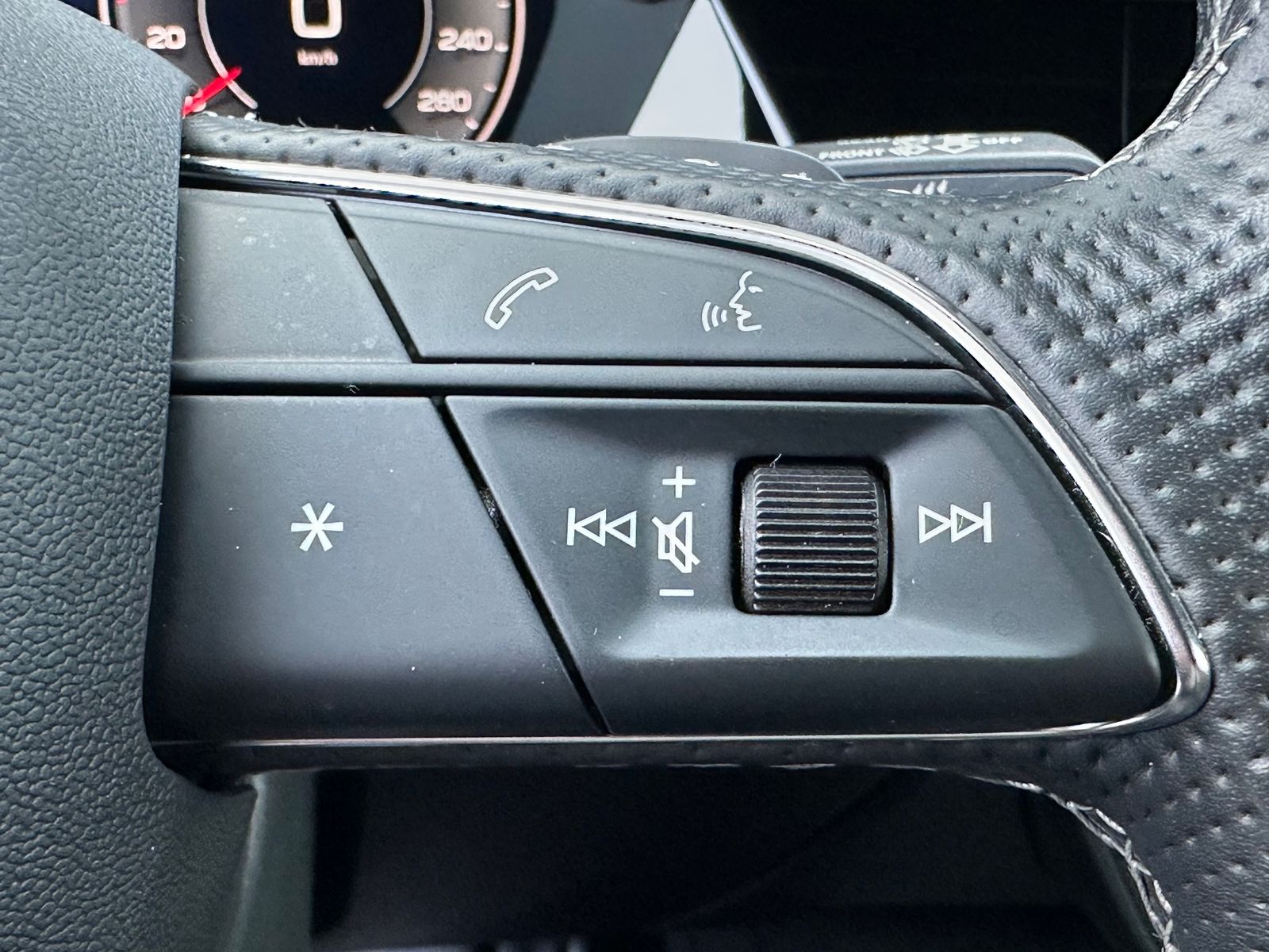 Fahrzeugabbildung Audi A3 SpB 35 TDI S-Line Black NAV+LED+HUD+KAM+B&O