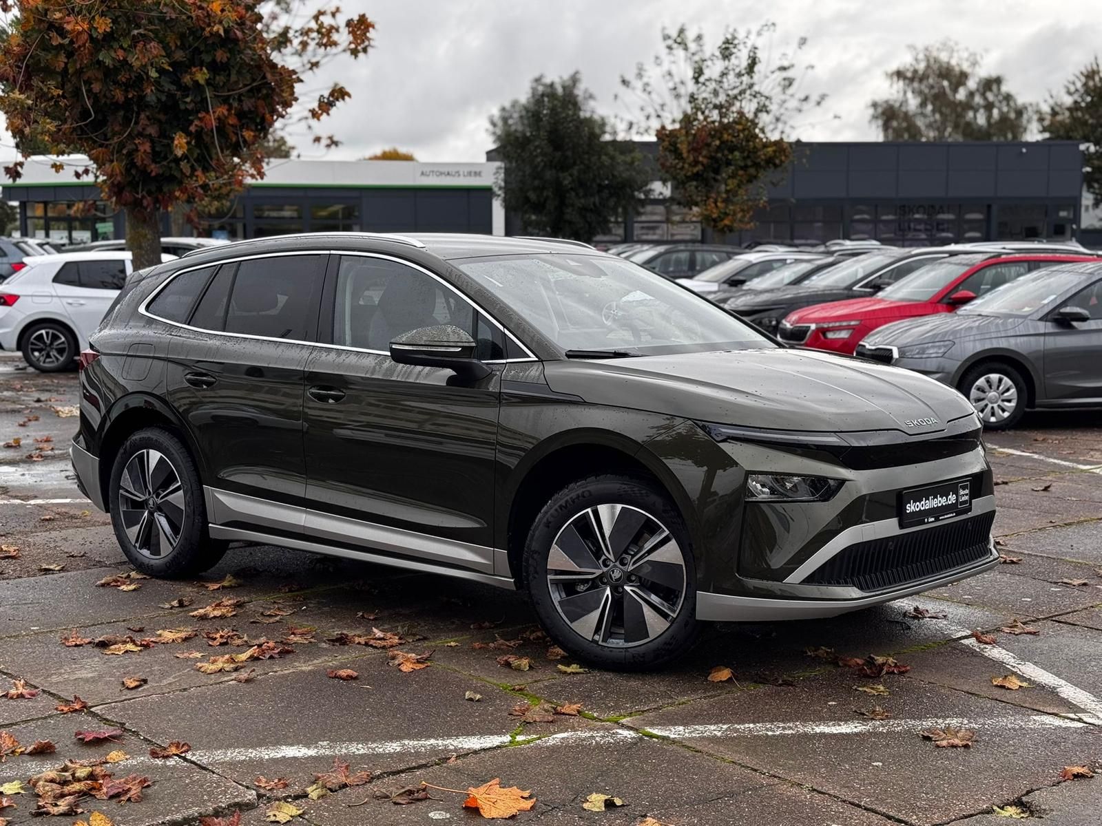 Skoda ENYAQ 60 63 kWh 150kW 204PS  - VOLLELEKTRISCH -