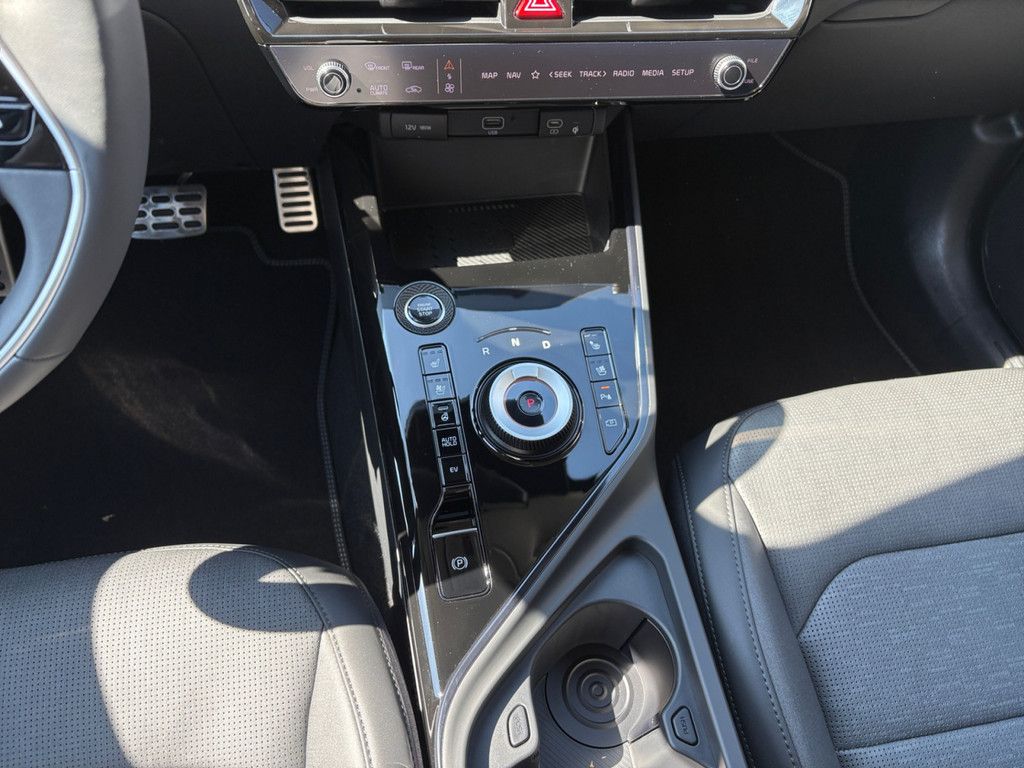 Fahrzeugabbildung Kia Niro 1.6 Plug-in Hybrid Spirit TECH RELAX PAKET