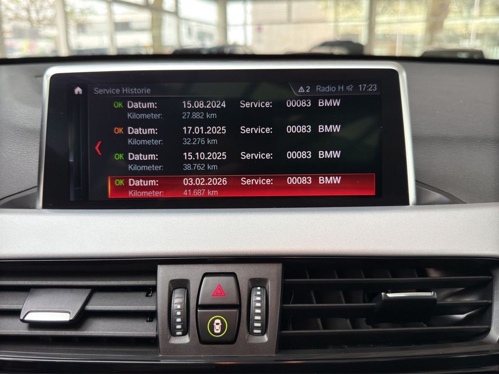 BMW X1 sDrive18d ADVANTAGE LED NAVI PANO PDC SHZ 17" foto 21