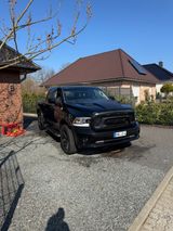 Dodge RAM Sport CrewCab LPG 4x4 TÜV 03/27 - Dodge RAM: Schwarz