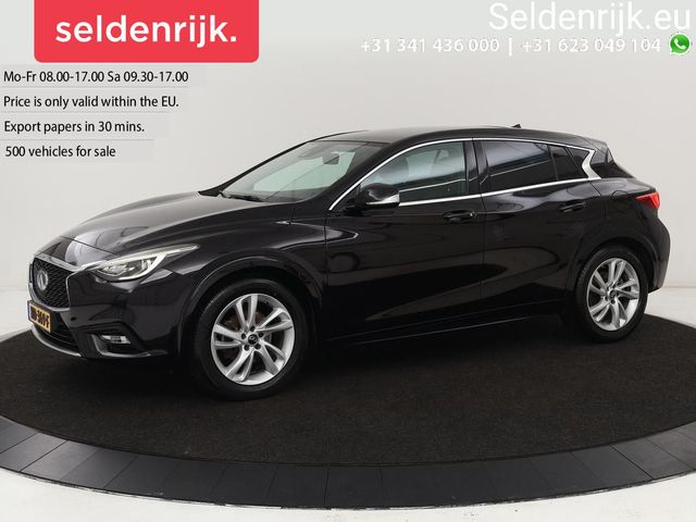 Infiniti Q30 1.6t Business Executive | panorama dach | Le
