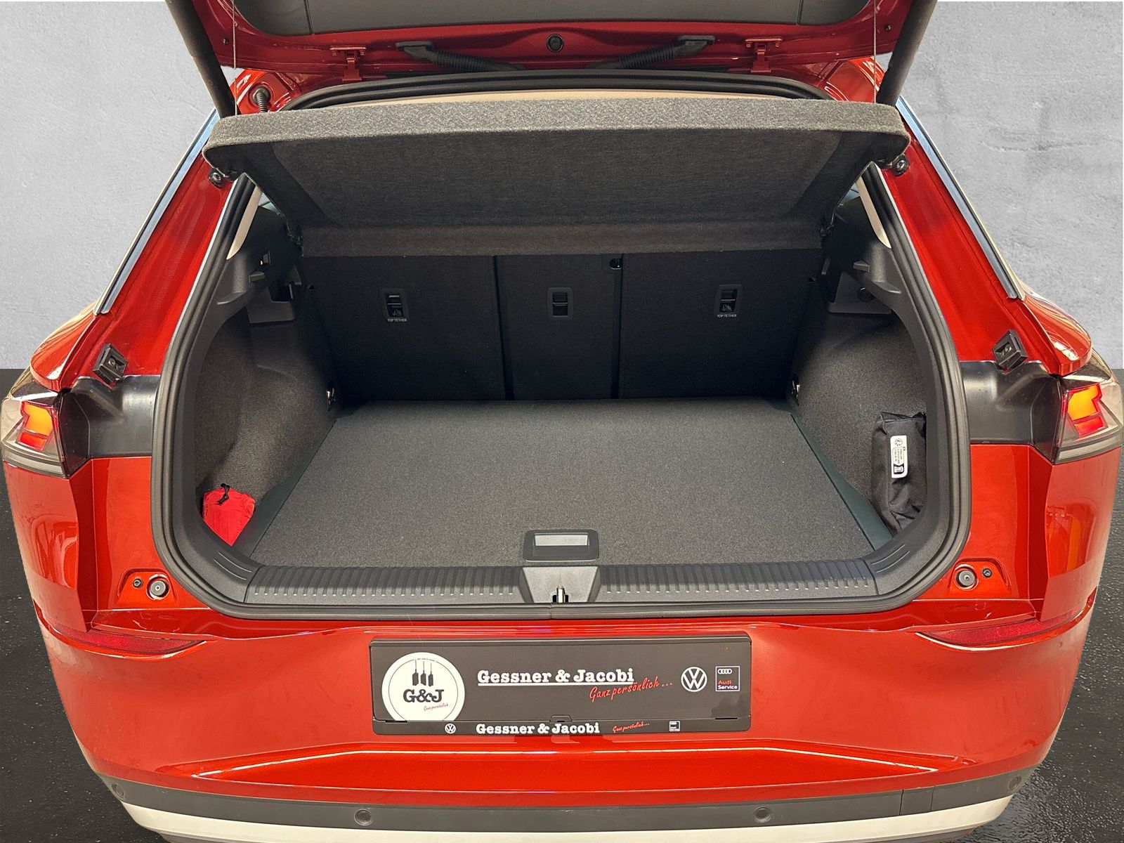Fahrzeugabbildung Volkswagen T-Roc Life 1,5 eTSI 110kW 7-Gang DSG AHK