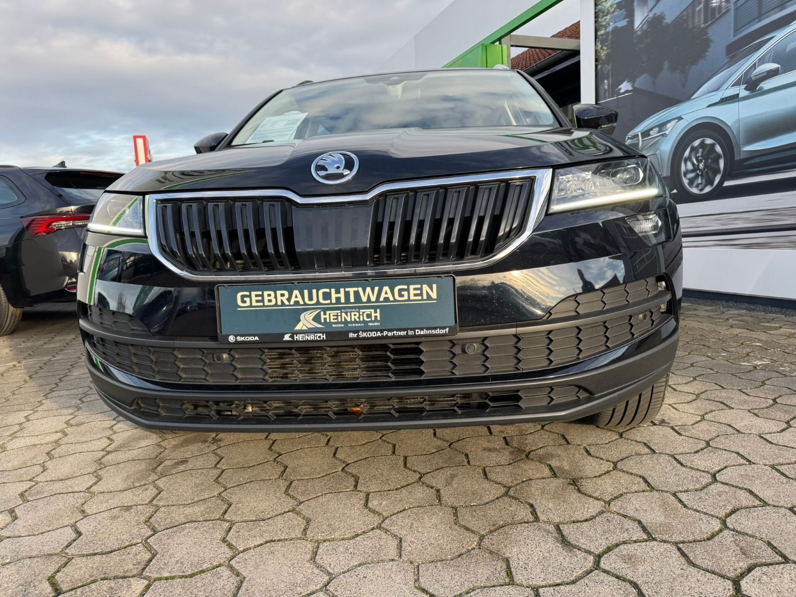 Fahrzeugabbildung SKODA Karoq Style TDI DSG*RFK*AHK*ACC*LED