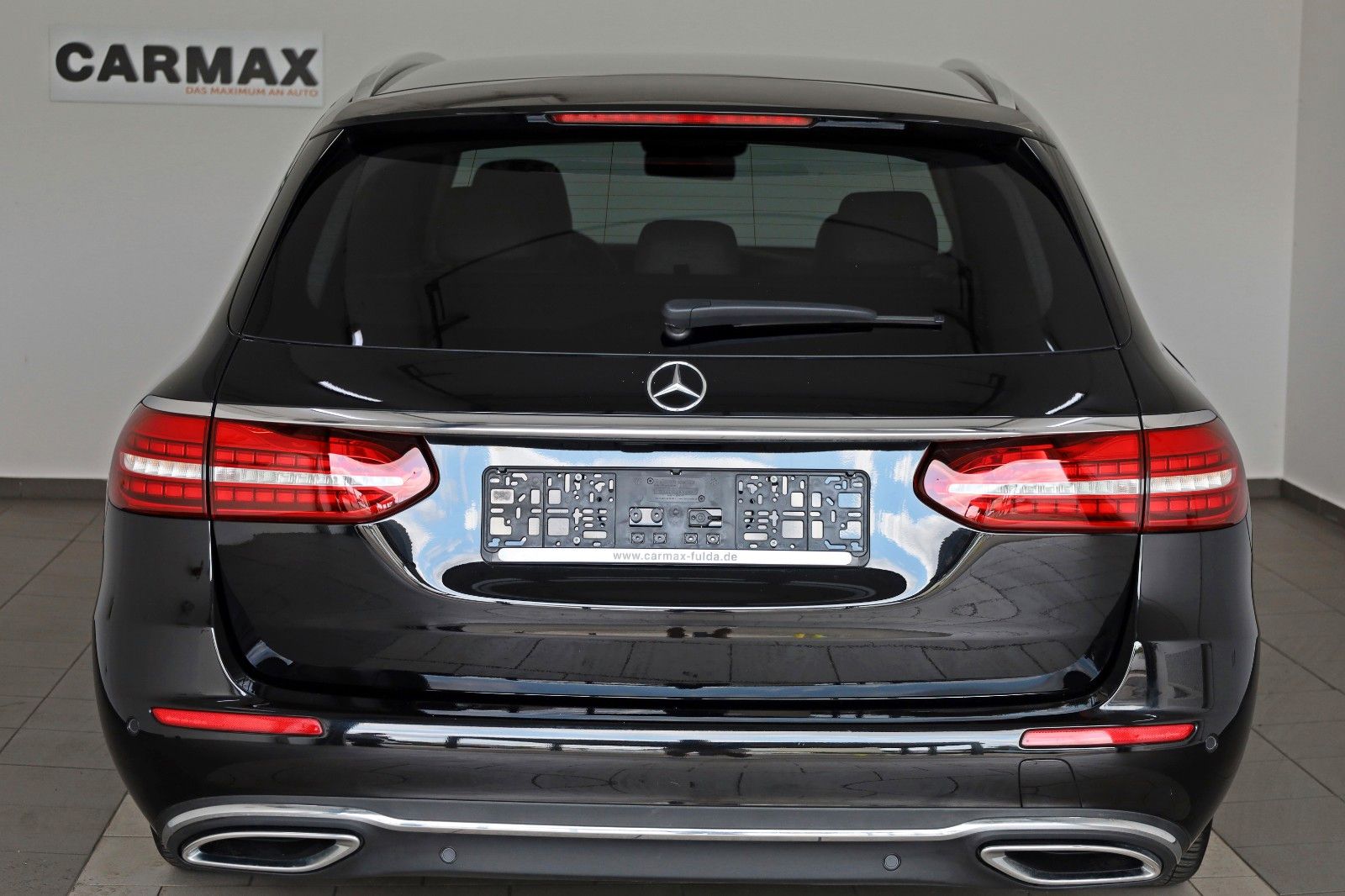 Fahrzeugabbildung Mercedes-Benz E 220d 4M T Leder,Navi,LED,SH+Standhzg.,360°Kam.