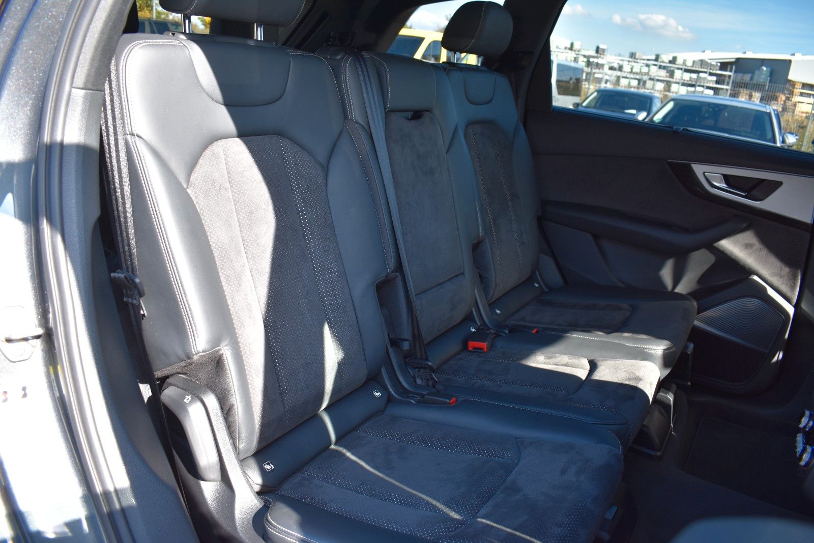 Fahrzeugabbildung Audi Q7 50 TDI quattro S Line/PANO/Night/7 Sitz/B&O