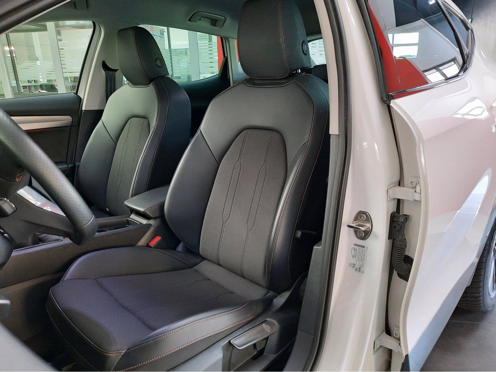 Fahrzeugabbildung CUPRA Formentor TSI *AHK*Navi*LED*PDC*Sitzhzg*ACC*