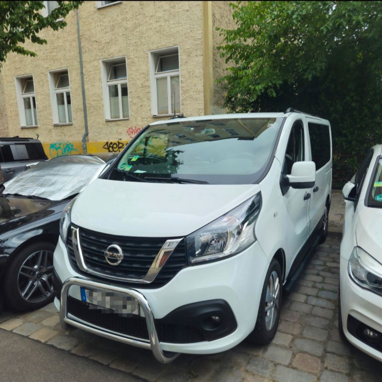 Image of Nissan NV300