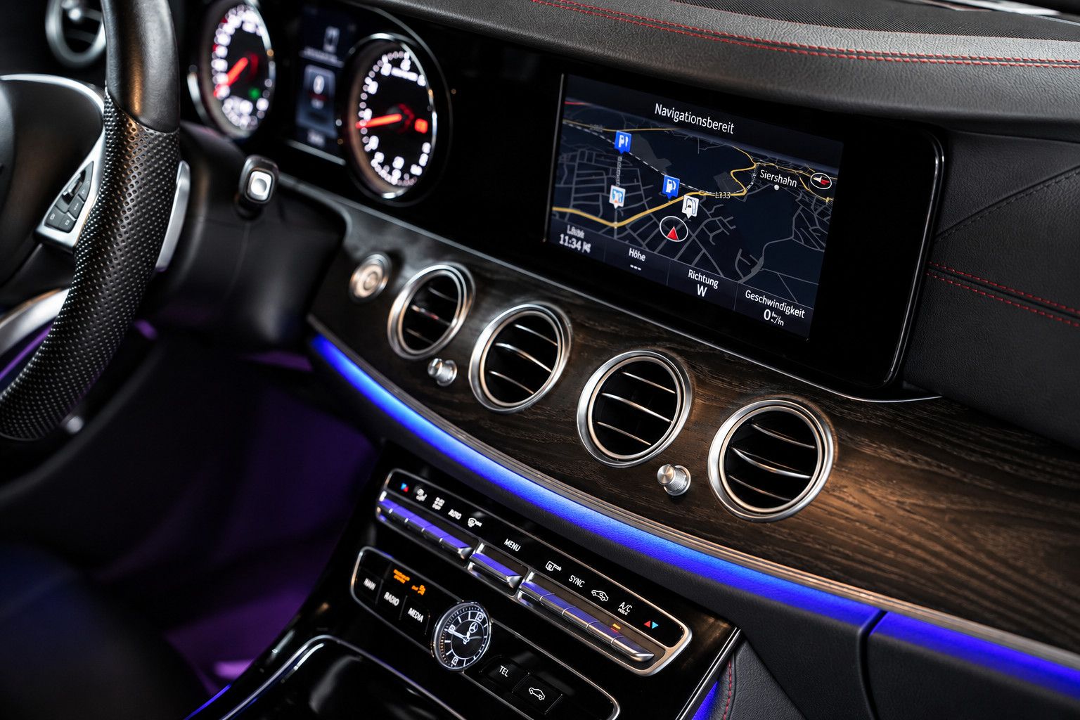 Fahrzeugabbildung Mercedes-Benz E 43 AMG E 43 AMG 4Matic *Ambiente*MultibeamLED*