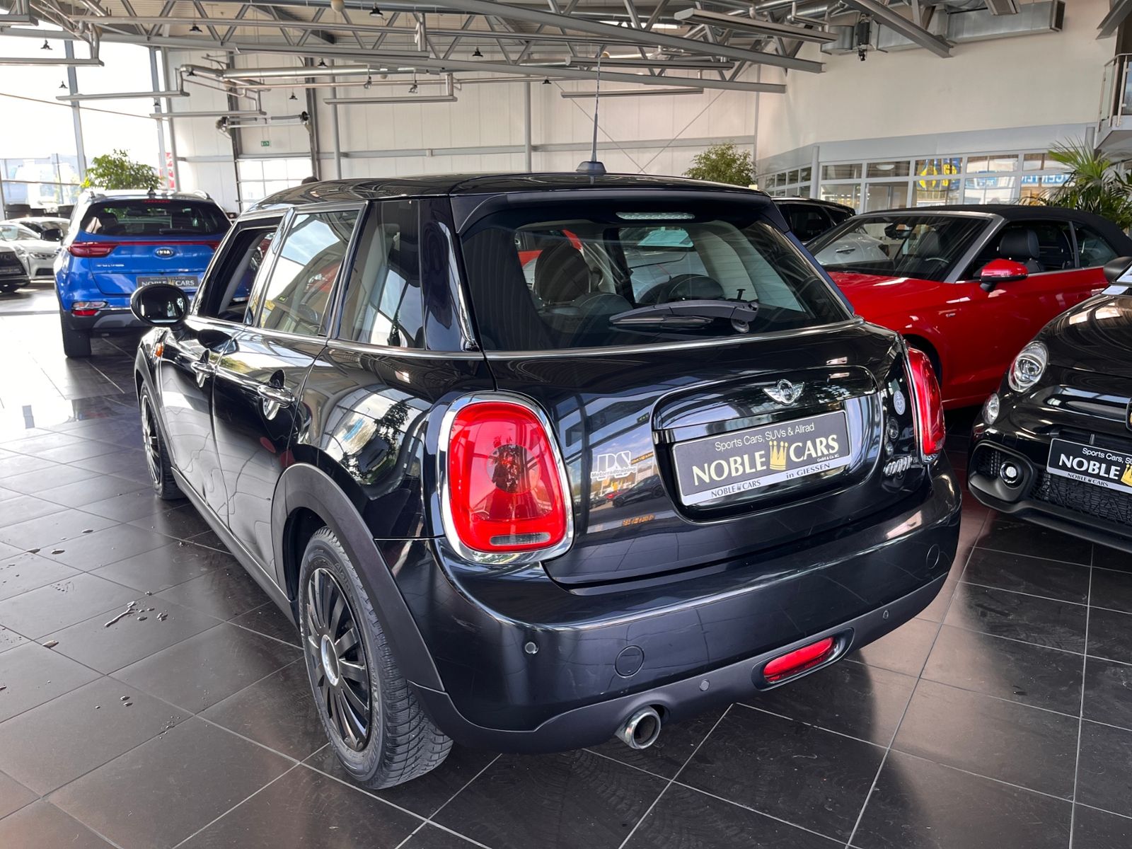 Fahrzeugabbildung MINI Cooper KLIMA PDC SHZ ALU