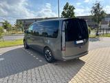 Hyundai STARIA  Signature 7Sitzer AHK/5J Garantie/8fach - Hyundai STARIA von privat