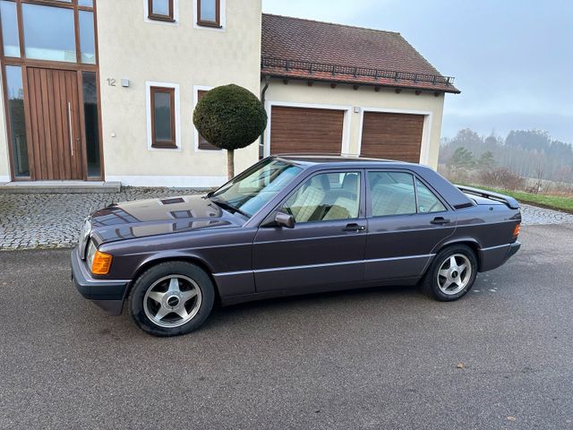 Mercedes-Benz Mercedes Benz 190 2.6 W201 guter Zustand B...