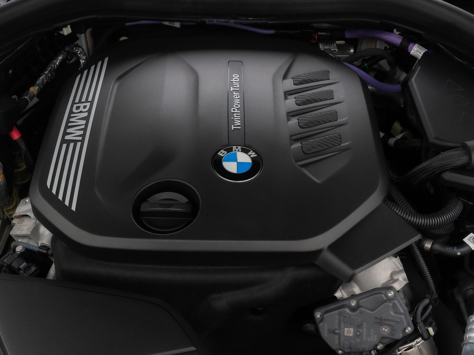 Fahrzeugabbildung BMW 520d xD M Sport HUD Kamera DAB Alarm AHK 18Zoll