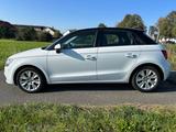 Audi A1 Sportback ambition - mit Diesel-Antrieb: Teilleder, Panorama-Dach, Kleinwagen