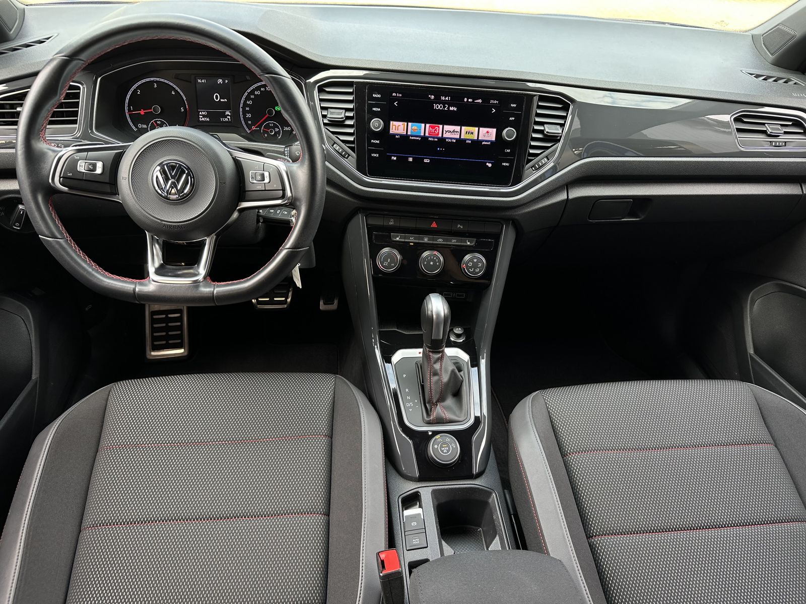 Fahrzeugabbildung Volkswagen T-Roc 2.0 TDI 4M DSG Sport NAV+LED+KAMERA+1HD+PP