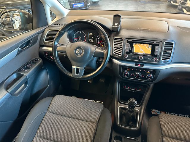 Volkswagen Sharan*7-Sitzer*3-ZONEN*SZHZ*NAVI*TEMPO*AHK*PDC