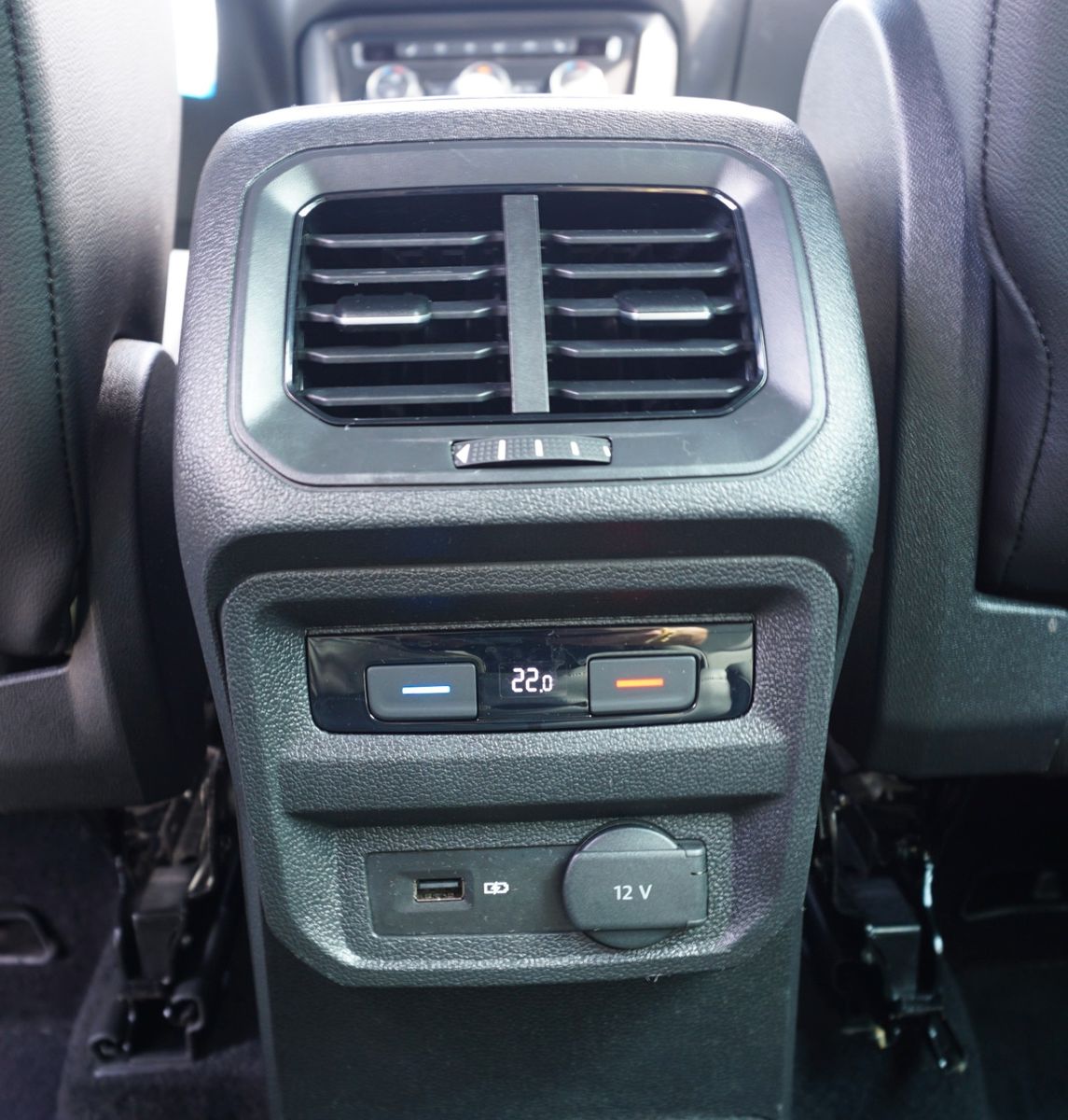 Fahrzeugabbildung Volkswagen Tiguan 4M R-Line Navi,LED,ACC,DCC,Kamera,Head Up