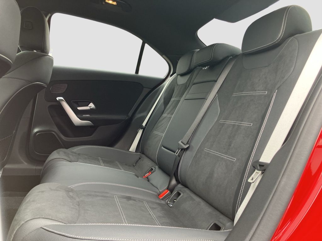 Fahrzeugabbildung Mercedes-Benz A 200 Limousine AMG*NIGHT*DISTR*STANDH*AHK*KEYL