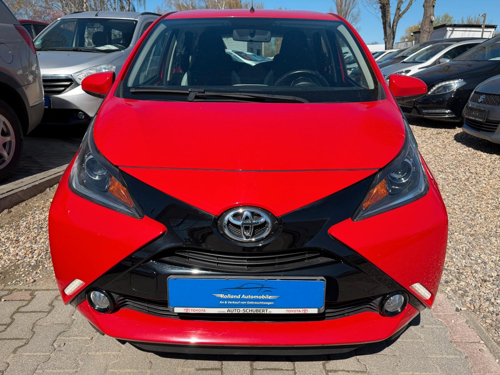 Toyota Aygo x-play*1.HD*Aut*40.TKM*Kamera*TÜV NEU
