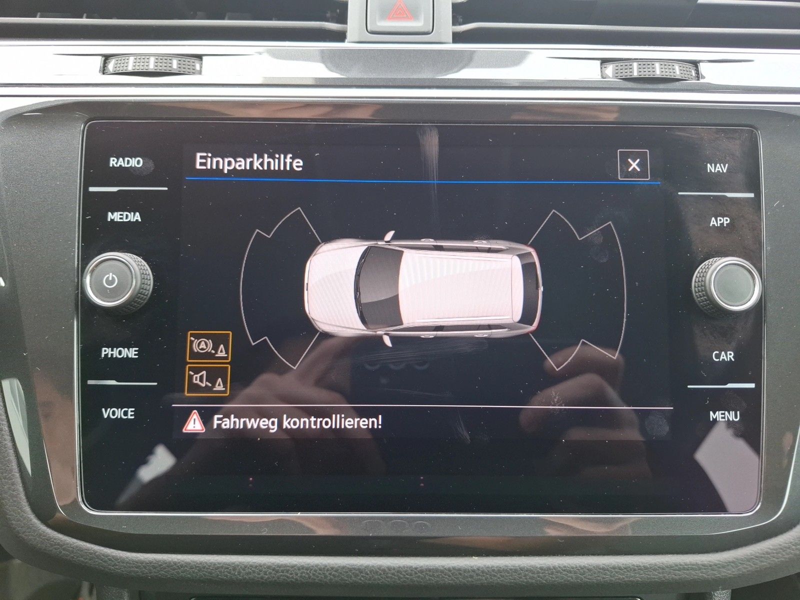 Fahrzeugabbildung Volkswagen Tiguan TDI Life DSG 4M LED AHK Navi ACC Park-Ass