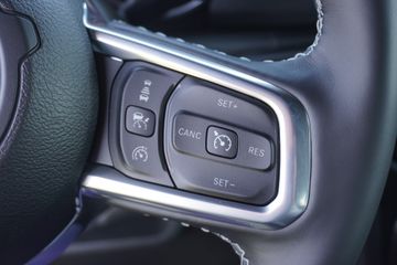 Jeep Wrangler - 9