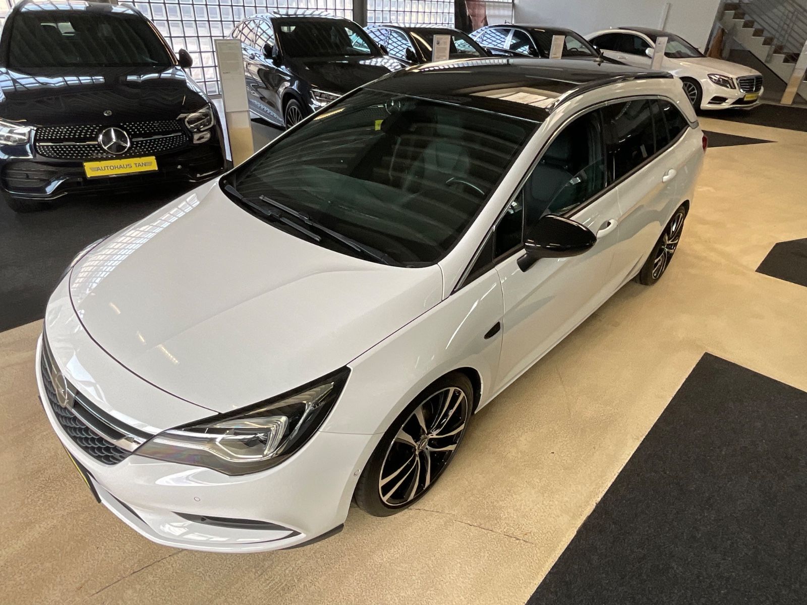 Fahrzeugabbildung Opel Astra K Sports Tourer Ultimate*OPC Line