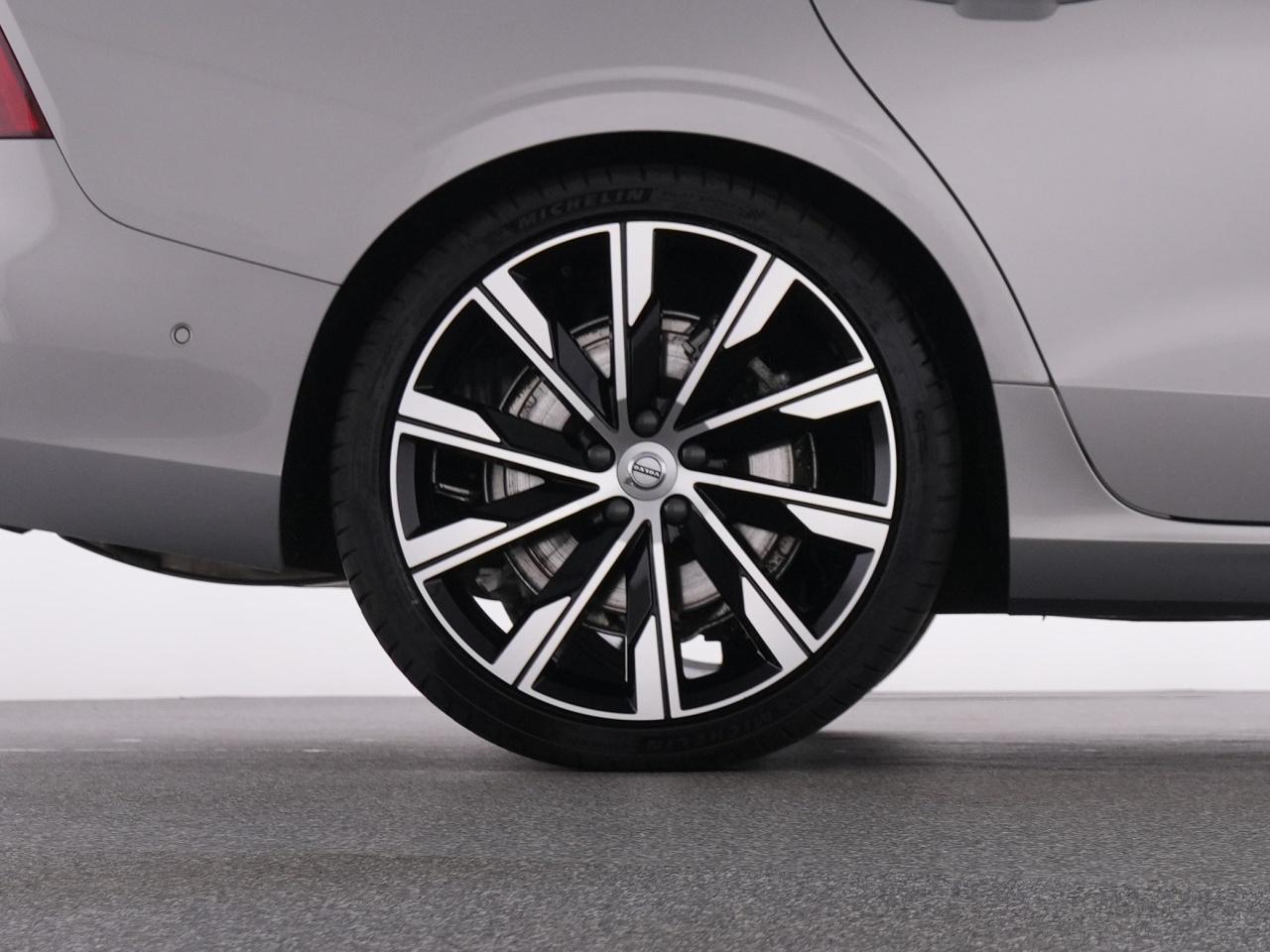 Volvo S60 B5 AWD Plus Dark+FAP+HKSOUND+LICHTPAK+PANO+, миниатюра 23