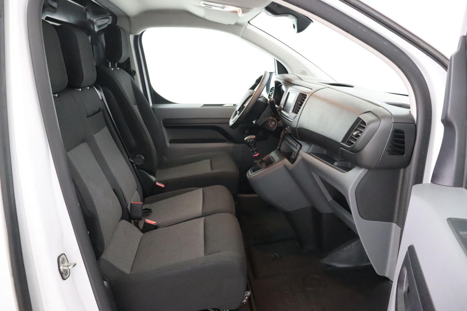 Fahrzeugabbildung Citroën Jumpy Kasten Club L2H1 * Klima * Navi * AHK