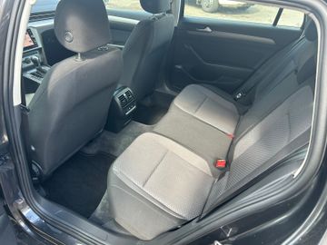 Volkswagen Passat Variant - 12