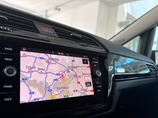 Touran  R-Line 1.5 TSI LED NAV ACC AHK KAM 8FACH