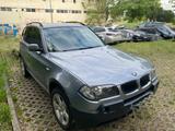 BMW X3 3.0d - - BMW X3 aus 2005 mit Diesel-Antrieb