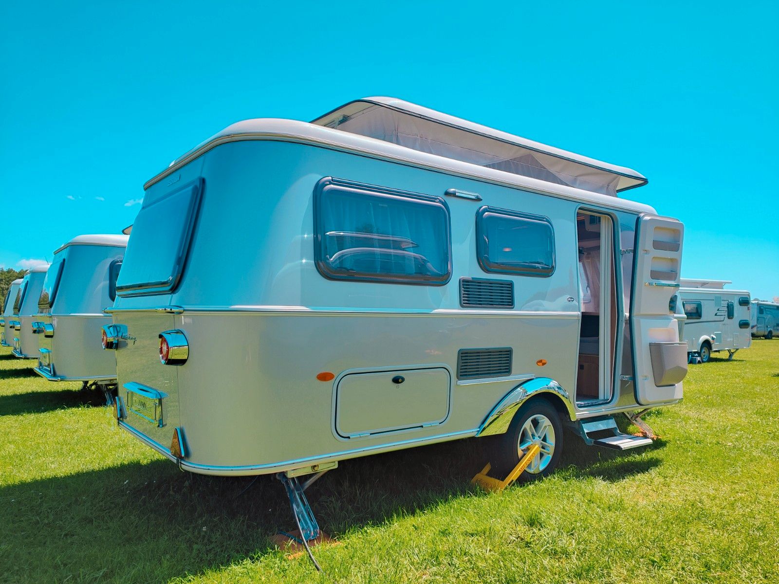Fahrzeugabbildung HYMER / ERIBA / HYMERCAR TOURING 530 LEGEND URBAN 2025