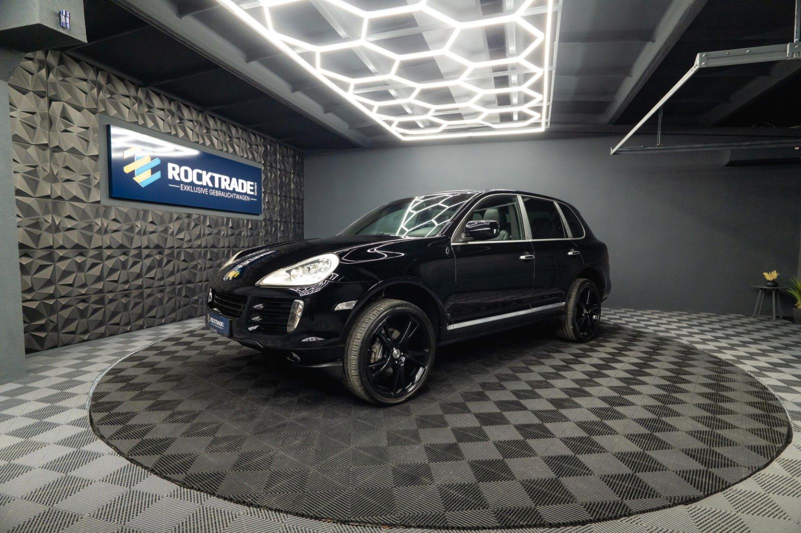 Fahrzeugabbildung Porsche Cayenne 3.6 V6 Black Edition | BOSE | 22Zoll ABT