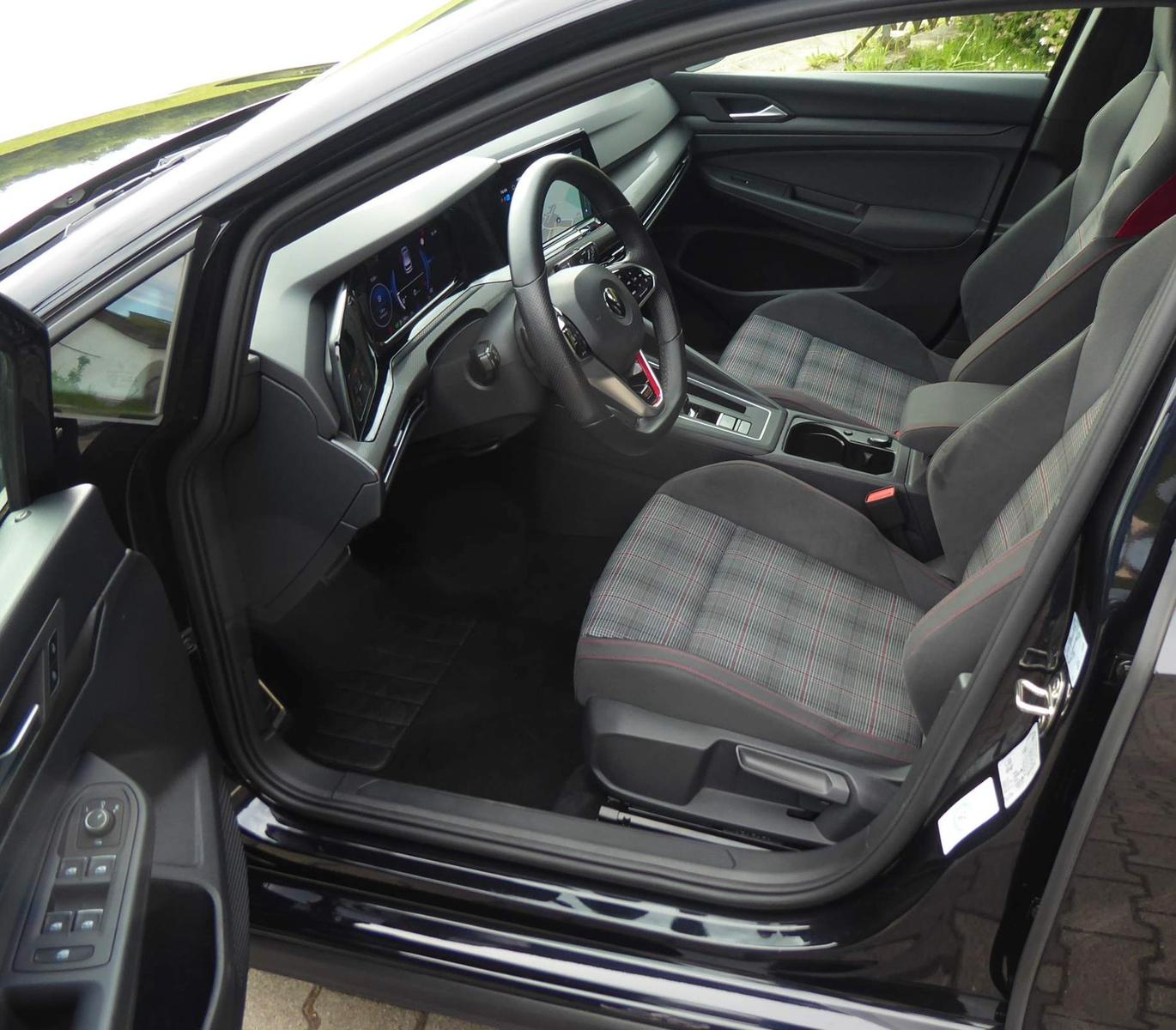 Volkswagen Golf VIII Lim. GTI DSG Blackstyle/VIRTUAL/NAVI, миниатюра 22