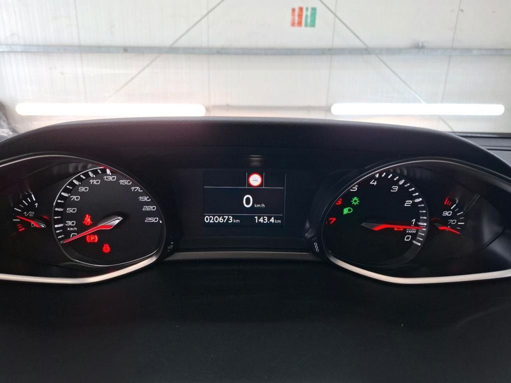 Fahrzeugabbildung Peugeot 308 SW Allure 1.2T LED/NAVI/PDC/R´CAM/BLIS