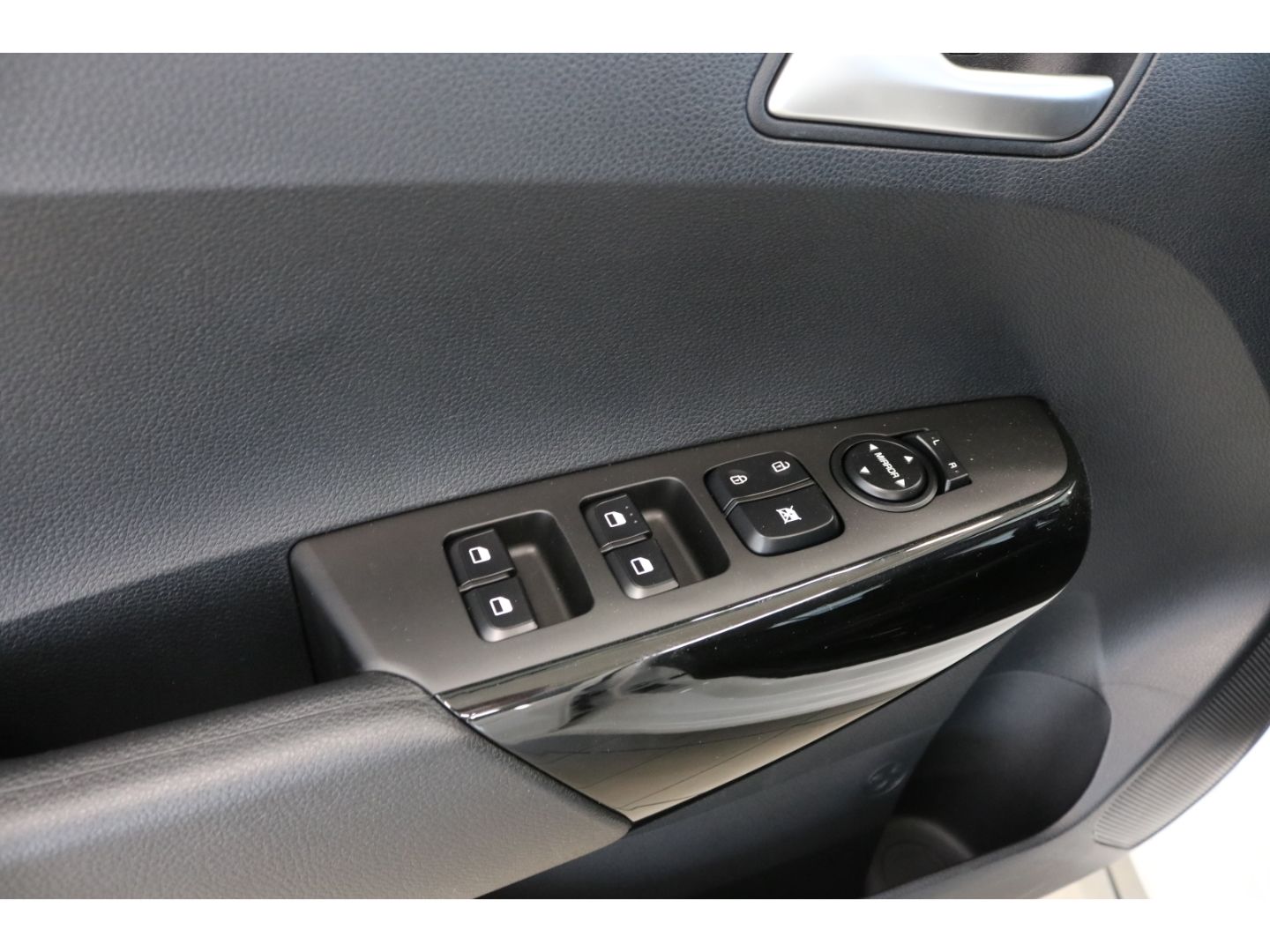 Fahrzeugabbildung Kia Picanto Vision 1.0 DAB Navi Kamera PDC