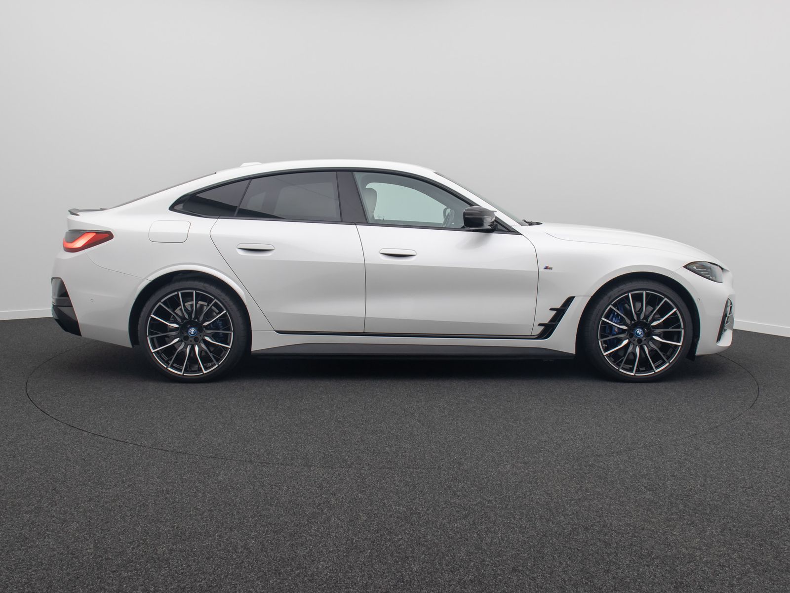 Fahrzeugabbildung BMW i4 M50 Kamera DAB AHK DriveAss Memory H/K 20Zoll