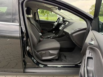 Ford Focus - 12