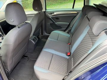Volkswagen Golf - 9