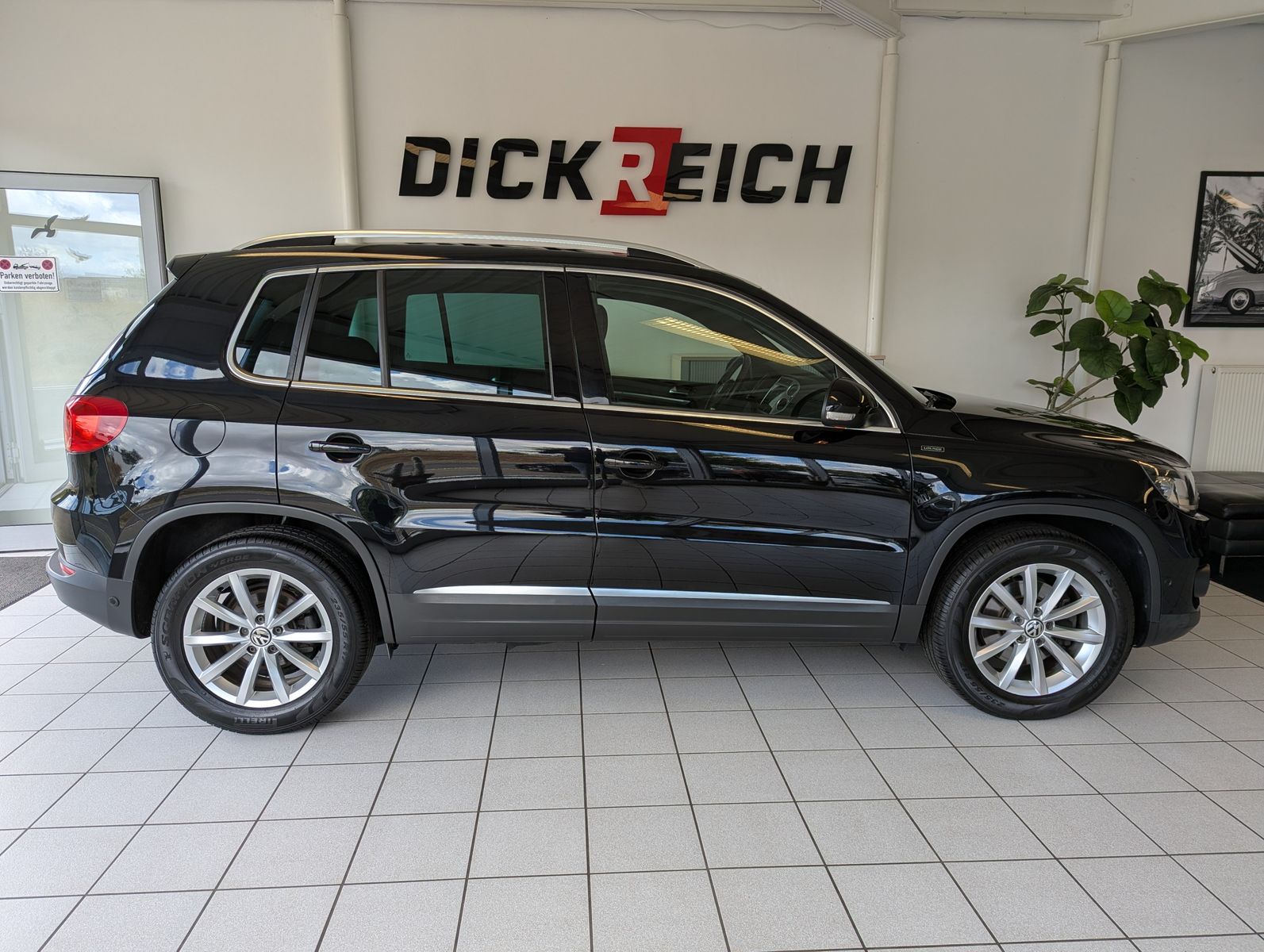 Fahrzeugabbildung Volkswagen Tiguan 1.4 TSI DSG Lounge DYNAUDIO AHK Kamera
