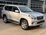 Toyota Land Cruiser 150 Prado 3.0D-4D Executive Automat - silberne Toyota Land Cruiser
