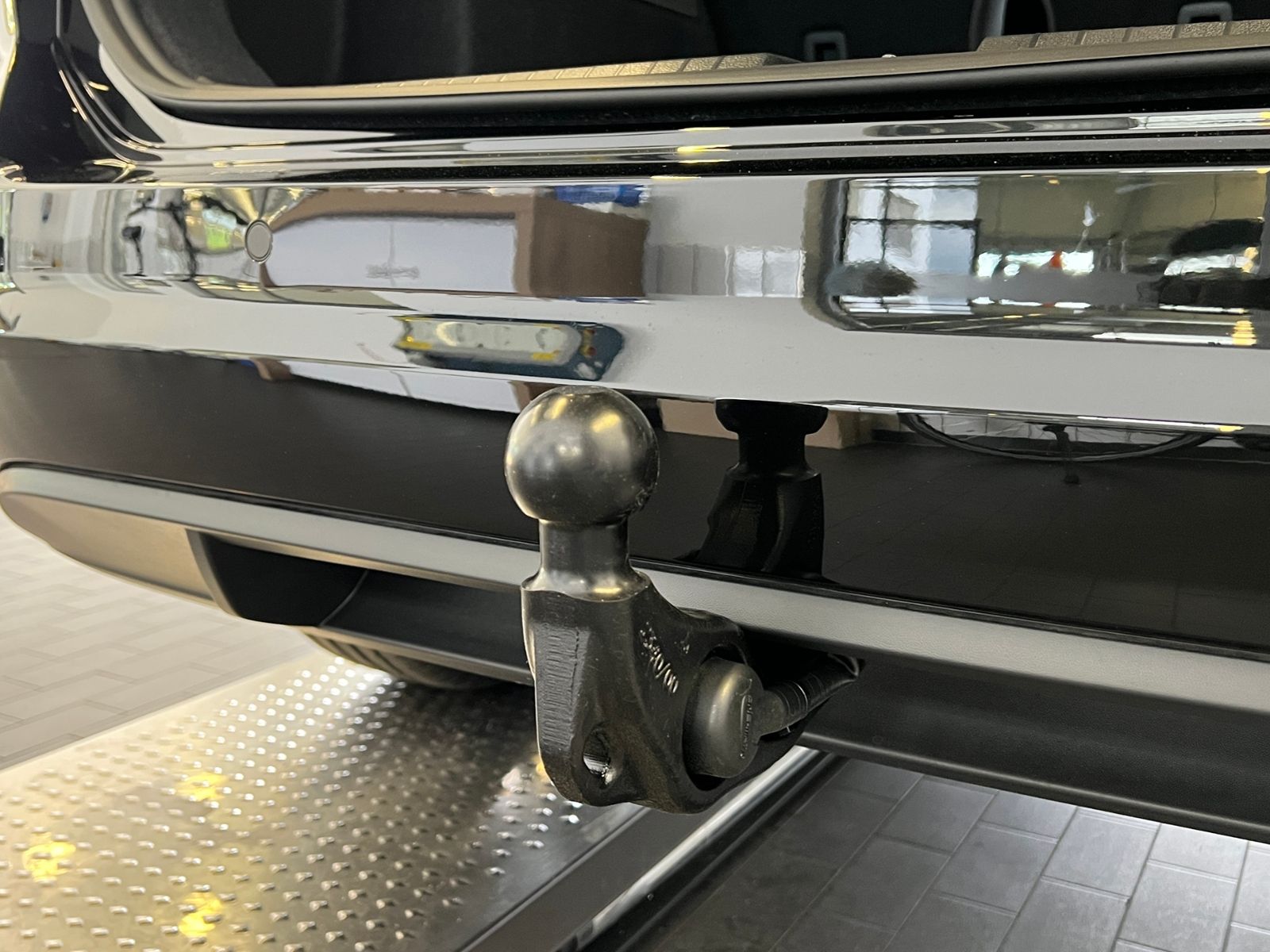 Fahrzeugabbildung Volkswagen Touran Comfortline 1.5 TSI DSG *AHK, LED, 7Sitze