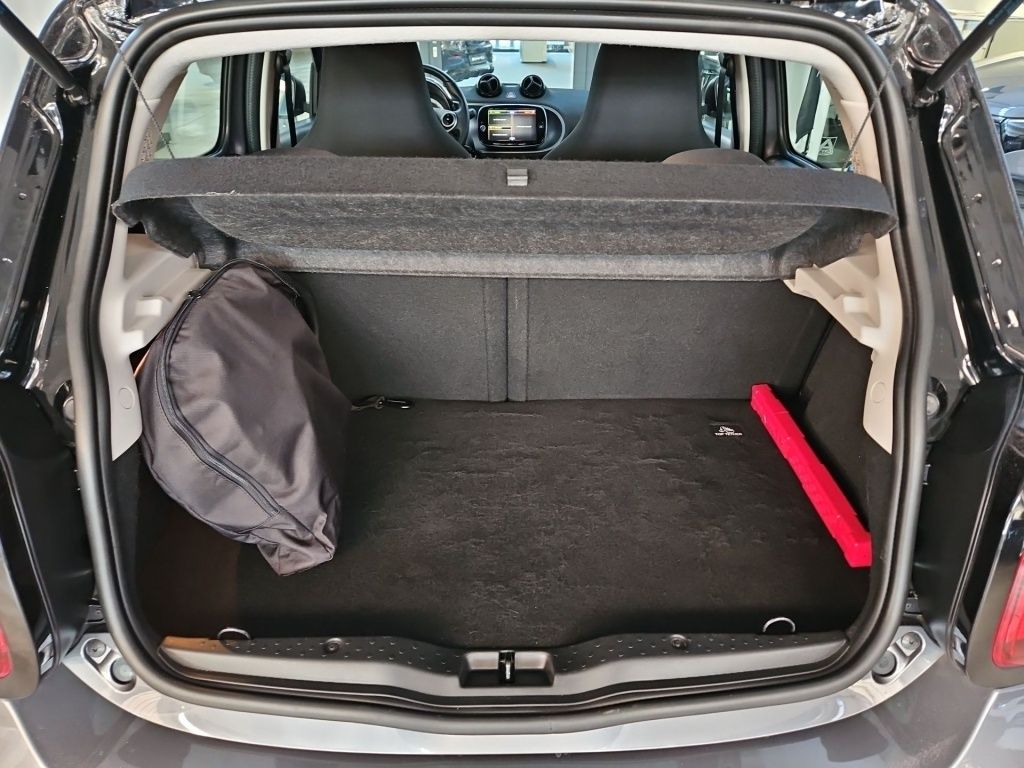 Fahrzeugabbildung Smart EQ ForFour Passion Kamera Pano SHZ Tempomat