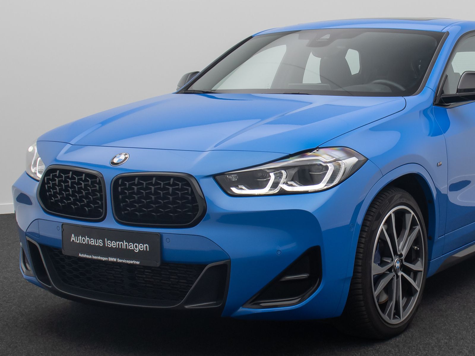 Fahrzeugabbildung BMW X2 M35i HUD DAB Kamera ACC Komfort Panorama HiFi