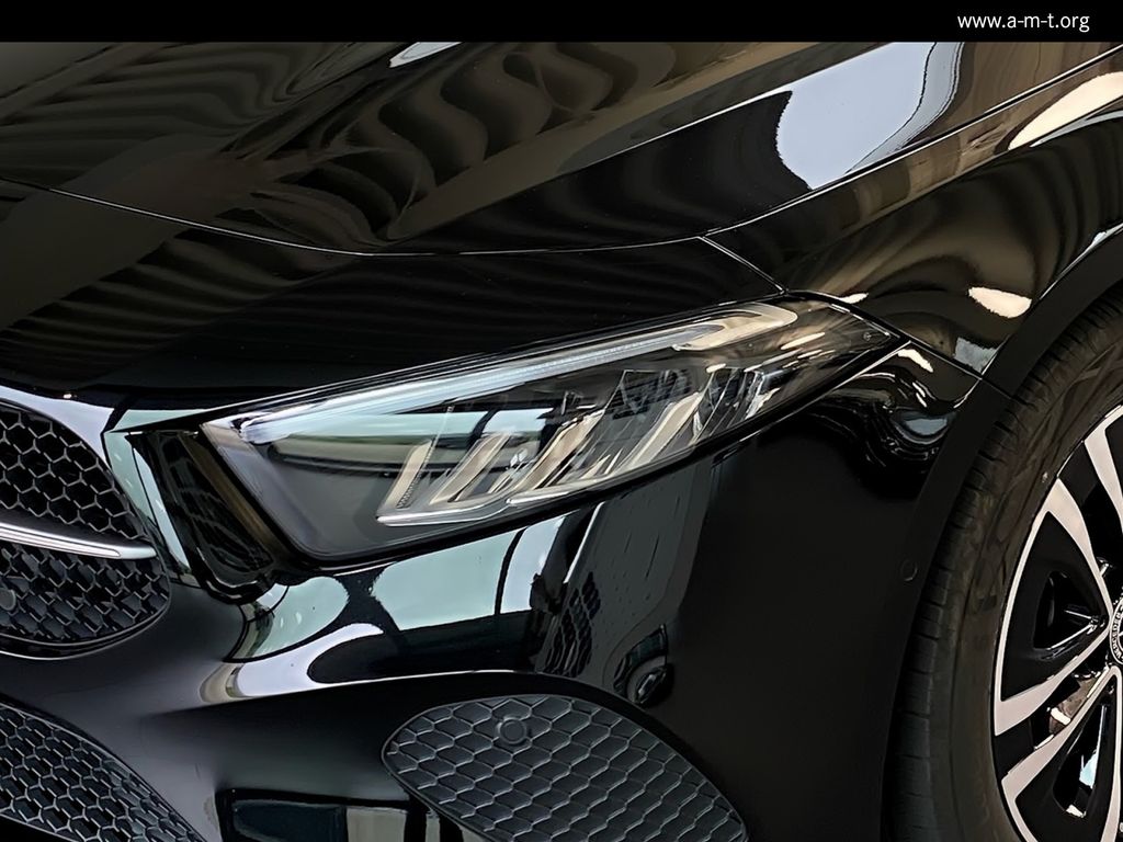 MERCEDES-BENZ A 200