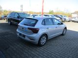 Volkswagen Polo VI Life Navi LED APP-Connect VIRT 3,99% - Volkswagen Polo: 9n3