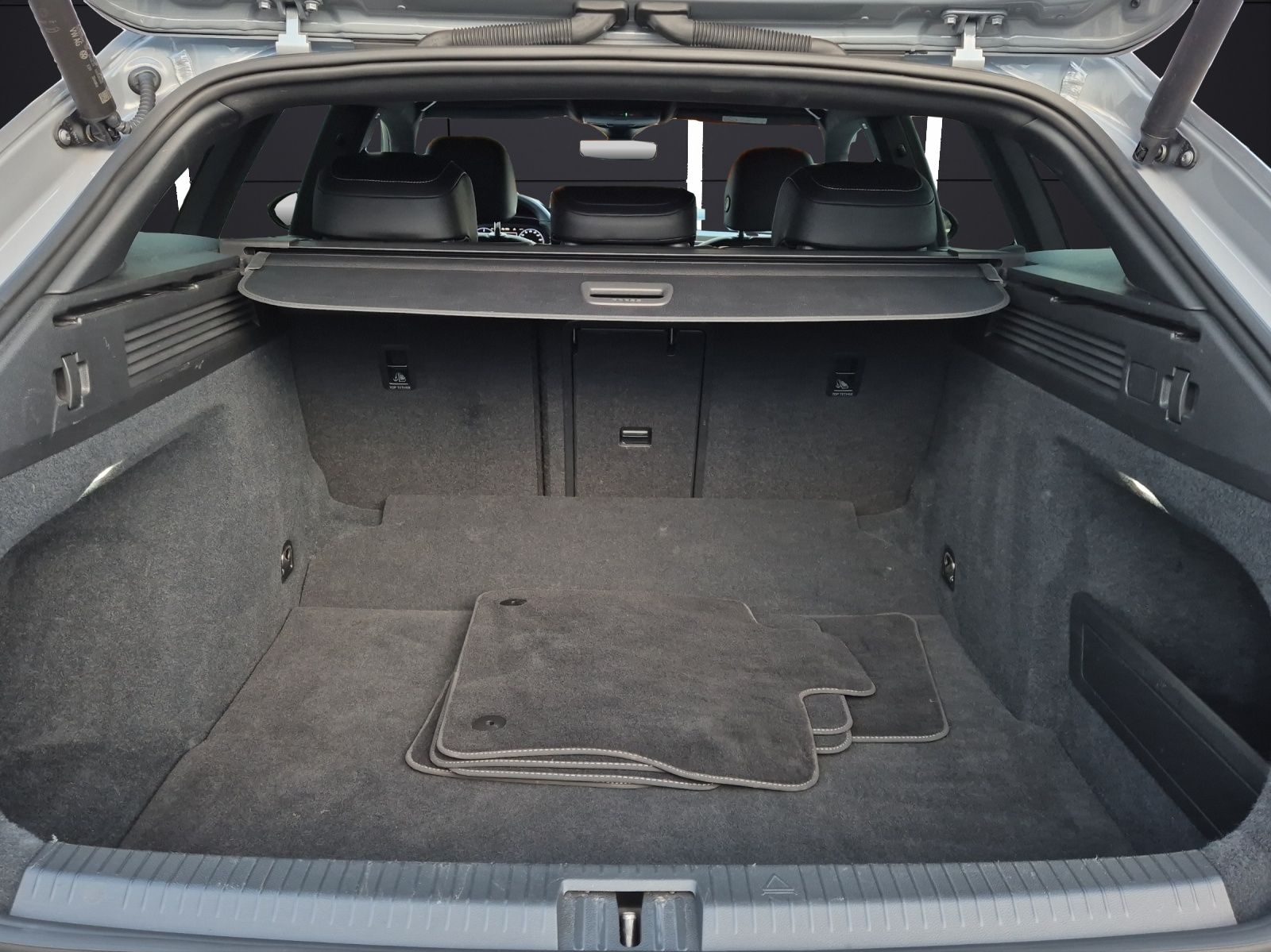 Fahrzeugabbildung Volkswagen Arteon SB TDI R-Line DSG 4M Matrix Navi AID ACC