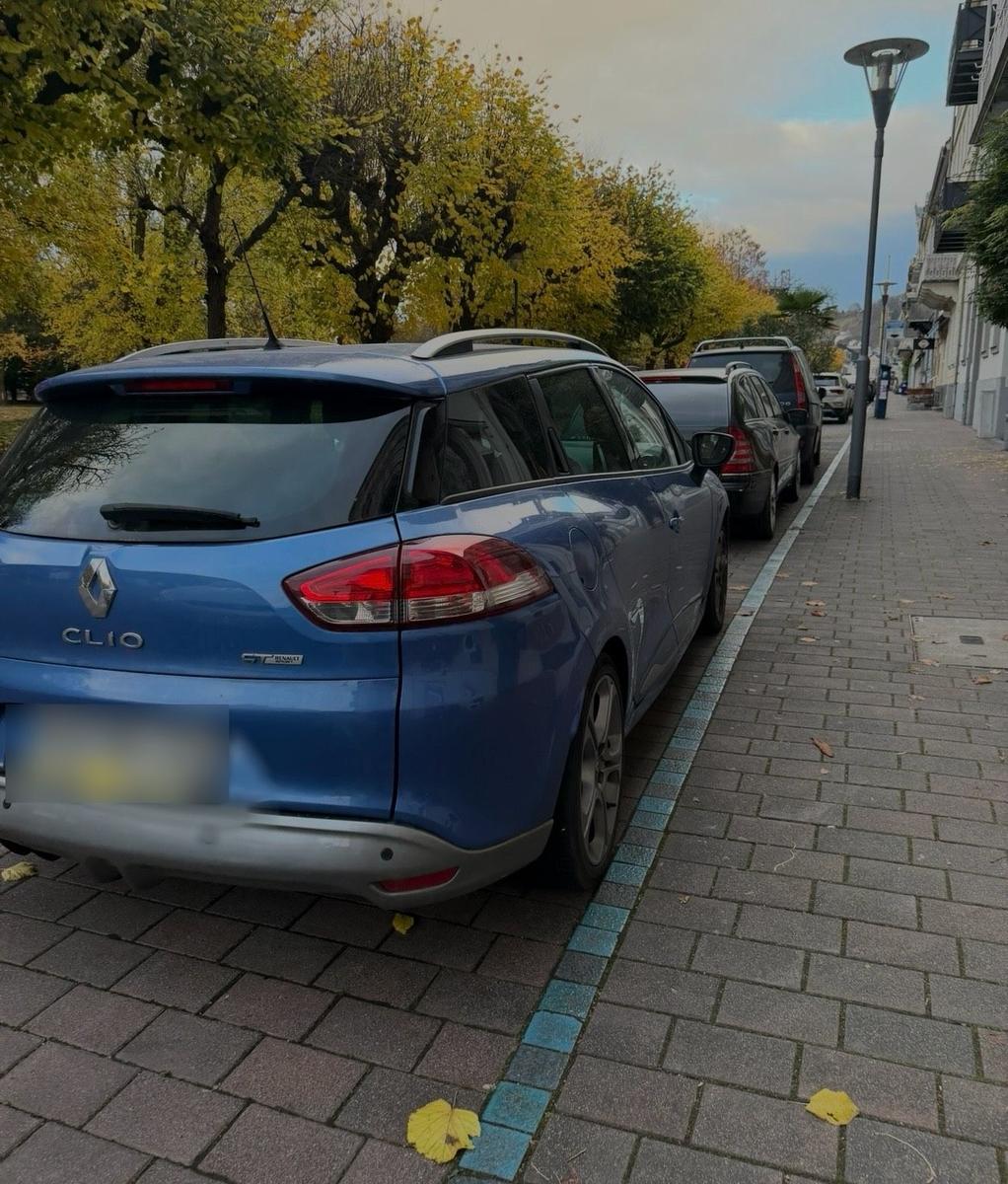 Renault Clio 2015 — rear view